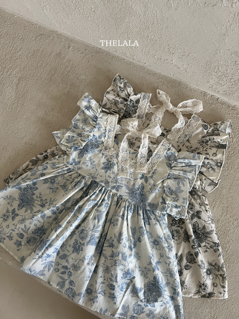 THE LALA-古典荷葉袖方領洋裝
