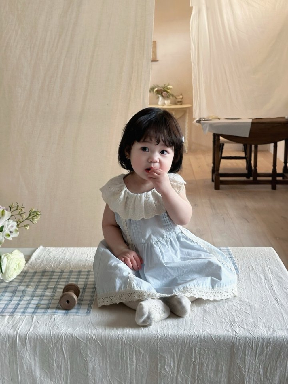 My daughter-蕾絲領邊連身裙